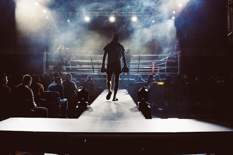 From Rookie to Champion: Navigating the Journey of a Boxing Prospect